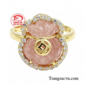 Họa tiết túi tiền được chạm khắc tỉ mỉ tượng trưng cho tiền tài, sự dư giả, tài lộc và sung túc.