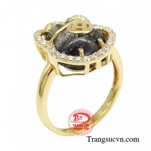 Nhẫn túi tiền vượng khí không những có vẻ đẹp bên ngoài hợp thời trang đem đến sự sang trọng cho người sử dụng