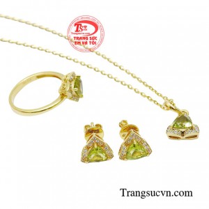 Bởi chúng mang ý nghĩa tương sinh, thể hiện khởi đầu tốt đẹp, thuận lợi và bình an.
