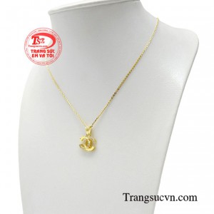 Và phụ nữ luôn xứng đáng với những điều trọn vẹn nhất cho cuộc sống của mình.