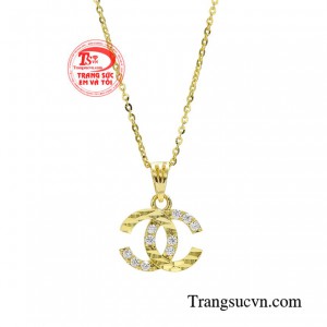 Sản phẩm còn gây ấn tượng bởi vẻ đẹp lãng mạn. 