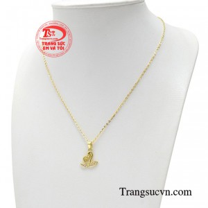 Bộ sản phẩm hướng đến thiết kế thanh lịch, sang trọng, gửi gắm tuyên ngôn về vẻ đẹp nữ tính.