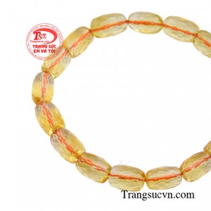 Đây là loại đá thể hiện sự giàu sang, phú quý nên rất được yêu thích để chế tác thành chuỗi tay phong thủy.