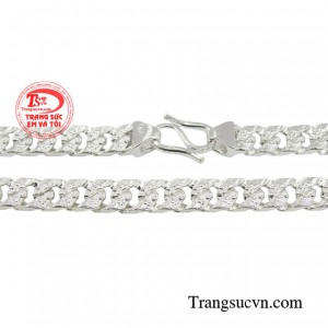 Một món phụ kiện tuy đơn giản nhưng lại là trợ thủ đắc lực không thể thiếu đối với phái mạnh.
