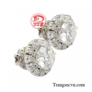 Giúp bạn thu hút mọi ánh nhìn khi dạo phố, sáng rực thần thái sang quý trong mỗi buổi tiệc và khiến chàng say đắm ngay từ buổi hẹn hò đầu tiên.