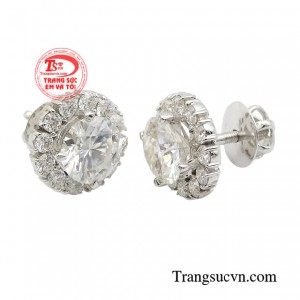 Đó là điều bạn làm được khi có sự đồng hành của đôi hoa tai kiêu sa.