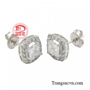 Nhưng luôn toát lên gu thẩm mỹ với người đeo nó.