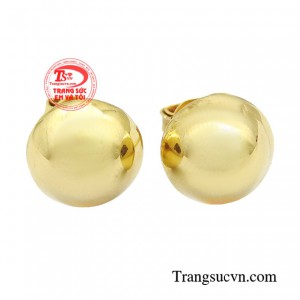 Hoa tai phong cách phái đẹp mang thiết kế nhẹ nhàng, tinh tế. 