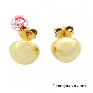 Bạn hoàn toàn có thể sáng tạo thêm những cách kết hợp khoe trọn cá tính thời trang của bản thân, bạn chỉ cần thoải mái và tự tin là chính bạn.