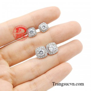 Dù trang phục hôm nay của bạn là blazer menswear cá tính hay những bộ váy hè họa tiết hoa cỏ yểu điệu, thướt tha