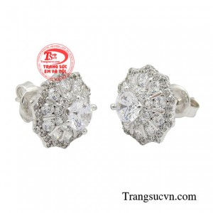 Chính vì thế, EVT luôn hướng đến sự tối giản, trang nhã.