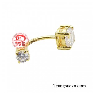 Ẩn hiện dưới chiếc áo croptop trẻ trung hay bộ bikini sexy, chiếc khuyên rốn lấp lánh càng làm tôn lên vẻ đẹp đầy nữ tính của bạn, giúp bạn tự tin quyến rũ hơn.