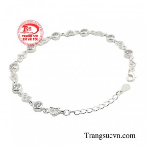 Đem đến cho khách hàng một sản phẩm không chỉ đẹp về hình thức mà còn có những ý nghĩa to lớn.