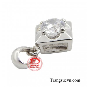 Từ cô nàng văn phòng điệu đà ưa thích một chút điểm nhấn ngọt ngào trên gương mặt, cho đến quý cô sang trọng lộng lẫy giữa bữa tiệc