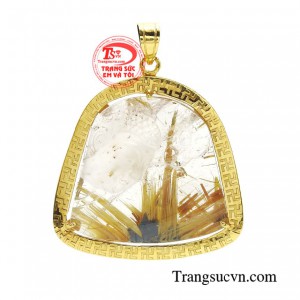 Mặt phật bọc vàng an yên giúp người đeo trấn an tinh thần, ngoài ra còn có tác dụng cảnh tỉnh, nhắc nhở, để mỗi khi đứng trước những sự việc khó khăn, nóng nảy thì thấy đó mà nhẫn nại, cầu hòa làm quý.