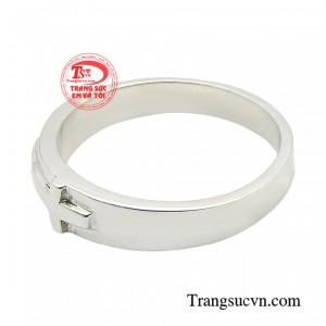 Thánh giá có kết cấu đơn giản trở thành nguồn cảm hứng sáng tạo cho các nhà hoàn kim chế tác trang sức.