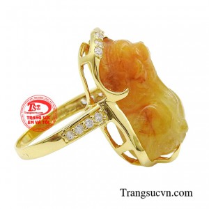 Nhờ đó mà hình tượng tỳ hưu được ứng dụng nhiều, cùng với thiết kế độc đáo, tinh tế và sắc xảo hơn, nhưng vẫn giữ được những nét đặc trưng và ý nghĩa của riêng nó.   Loại sản phẩm: Nhẫn Nữ Tỳ Hưu