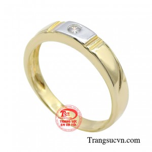 Những người trẻ hiện đại ngày càng chuộng lối trang sức tối giản vì nó dễ đeo, phù hợp với nhịp sống năng động và xu hướng gọn gàng, tiện lợi. 