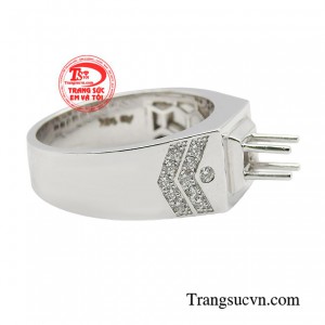 Quý ông thời thượng và đẳng cấp không thể thiếu những món trang sức xứng tầm tạo điểm nhấn. 