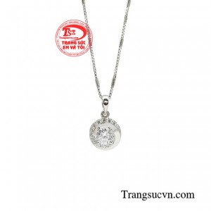 Mẫu thiết kế tinh tế sẽ là điểm nhấn giúp bạn nổi bật dù ở bất cứ nơi đâu. 