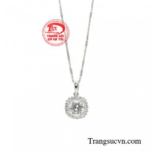 Một người yêu thích sự cân bằng trong cuộc sống thường thể hiện bản thân phải như bông hoa khoe sắc nhẹ nhàng.