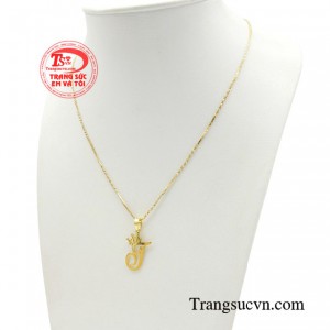 Bộ dây chuyền giúp chị em phát huy tối đa sức quyến rũ và giá trị tiềm ẩn bên trong.