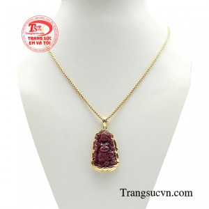 Bộ mặt phật ruby bọc vàng tài lộc được coi là biểu trưng của an nhàn, thảnh thơi và một cuộc sống tươi vui. 