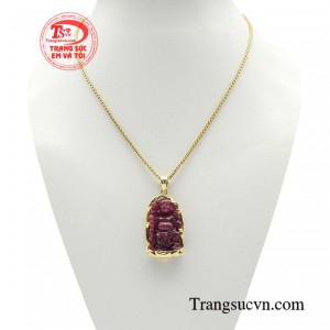 Bộ mặt phật ruby bọc vàng thịnh vượng mang đến sự viên mãn, hạnh phúc và hoan hỉ. 