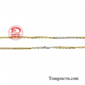 Các chị em hoàn toàn có thể sáng tạo thêm những cách kết hợp khoe trọn cá tính của bản thân. 