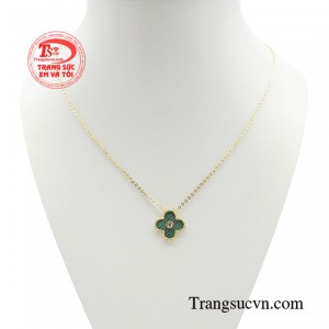 Dây chuyền nữ thanh lịch kiêu sa mang vẻ đẹp vượt thời gian cùng thiết kế cổ điển và trang nhã, sản phẩm nâng tầm phong cách, gu thẩm mỹ đầy nghệ thuật. 