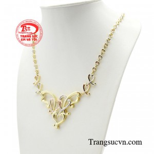 Sản phẩm đại diện cho một phong cách sống của những giá trị hoàn mỹ xứng đáng nhất dành cho phụ nữ. 