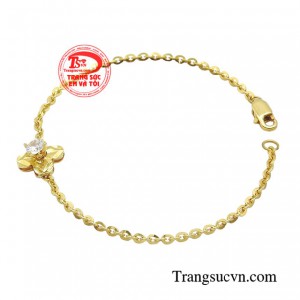 Đó cũng chính nguồn cảm hứng để EVT mang đến cho các chị em một vẻ đẹp sang trọng, tinh tế đầy thu hút.