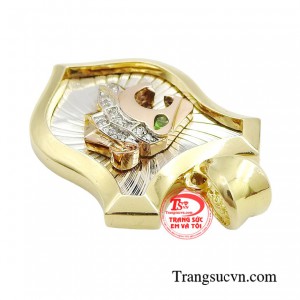 Không chỉ đem đến sự sành điệu mà sản phẩm còn giúp bạn tạo được ấn tượng lôi cuốn.