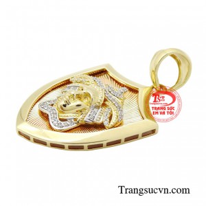  Với chiếc mặt dây nam phong độ, bạn hoàn toàn có thể trở nên tự tin, thời thượng.