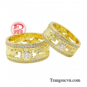 Sự kết hợp của hai linh vật này đã tạo nên thành ngữ “Long phụng sum vầy”, ý nói đến sự cộng hưởng sức mạnh, thịnh vượng, con đàn cháu đống.