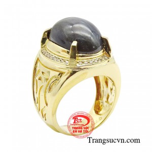 Nhẫn nam sapphir phóng khoáng góp phần lớn trong việc thể hiện cá tính mạnh mẽ, nam tính cũng như sự thành công của phái mạnh.