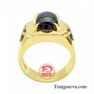 Đá Sapphire vàng còn hướng đến ánh mặt trời tạo sự năng động và vui tươi. 