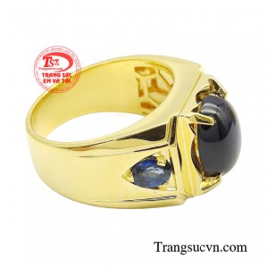 Người mang đá Sapphire vàng trong người sẽ luôn được mang đến sự phú quý và may mắn, xua tan những điều không hay.