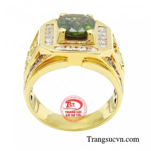 Phong cách thời thượng cho nam giới, sự mạnh mẽ cũng như phong thái sang trọng toát ra từ viên đá còn giúp cho người đeo cảm thấy thoải mái tinh thần, giữ hòa khí