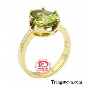 Nhẫn nữ peridot đài các được ví là giọt nước mắt của nữ thần