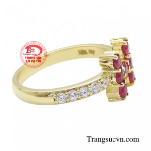 Món phụ kiện nhỏ xinh nhưng sang trọng này sẽ giúp chị em có thêm niềm tin, sự lạc quan và động lực trong cuộc sống, để sẵn sàng đón nhận những thử thách mới.