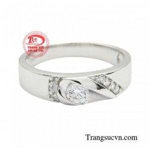 Với sản phẩm này chị em có thể thỏa sức hoàn thiện bản thân, giúp vẻ ngoài rạng rỡ.