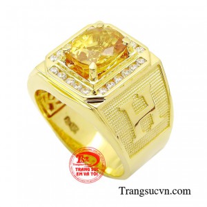 Một thiết kế nhẫn nam sapphire tinh tế trong từng đường nét chế tác khiến mọi chàng trai đều khao khát một lần được ngắm và đeo chúng trên tay.