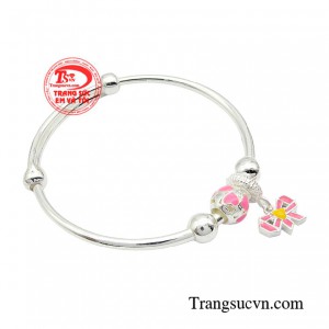 Chất bạc ta cao cấp, chiếc lắc tay bạc trẻ em mang đến sự an toàn tuyệt đối cho bé