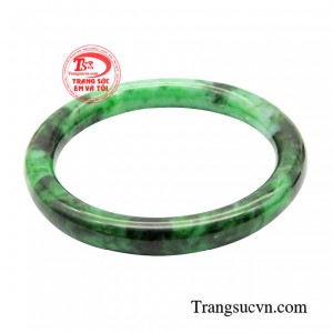 Với những người thuộc mệnh Mộc thì đây sẽ là mẫu vòng vô cùng lý tưởng.