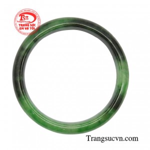 Không chỉ có tác dụng ổn định sức khỏe mà còn giúp xua đuổi tà ma, đem lại tài lộc, tiền tài cho chủ nhân.