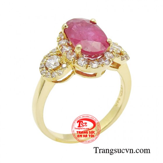 Nhẫn ruby quý cô đẳng cấp