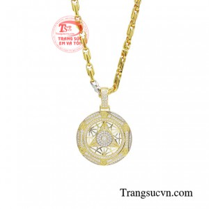 Khi muốn tạo dựng phong cách thì phụ kiện trang sức chính là yếu tố giúp hình ảnh của phái mạnh tăng thêm phong độ, sức hấp dẫn trong mắt người đối diện.