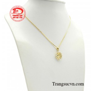 Thạch anh vàng có màu sắc và kiểu dáng độc đáo, tinh tế và sang trọng.