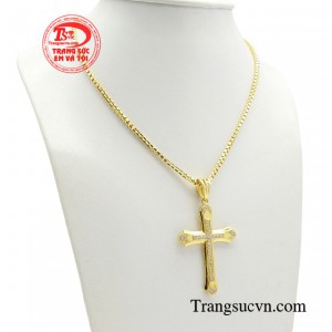 Dây chuyền thánh giá nam thiết kế tinh tế từ chất liệu vàng 10k  được nhà chế tác khéo léo tạo nên một sản phẩm trang sức độc đáo thời trang. 